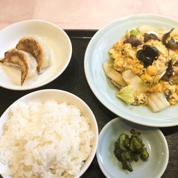 肉、卵、木クラゲ炒め定食