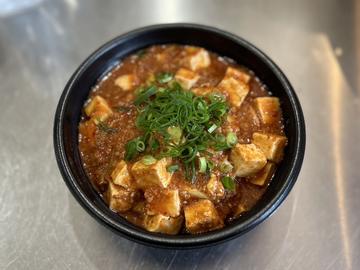 ●【大人気商品がmenuで頼めるようになりました。】麻婆丼●mapo lunch bowl