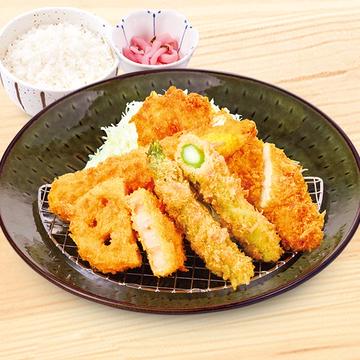 国産ささみかつと野菜フライ弁当　Japanese Chicken Tender Cutlet + Fried Veggies Combo Meal