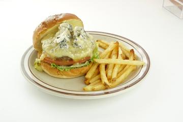 3種のチーズとハニーバーガー