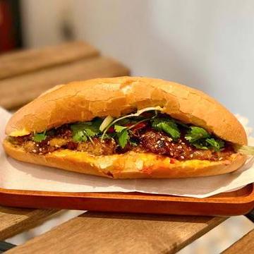【人気No.1】焼肉バインミー Bnh m tht nng