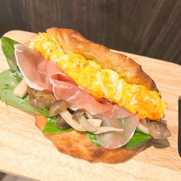 ～生ハム～国産小麦の自家製パンサンドイッチ