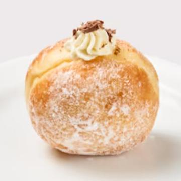 生ホイップ ドーナッツ/ Fresh Whipped Cream Donut