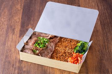 焼肉＆そぼろ弁当