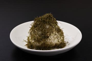 黒とろろ昆布おにぎり