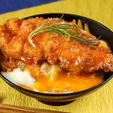とろとろ玉子のチキンカツ丼