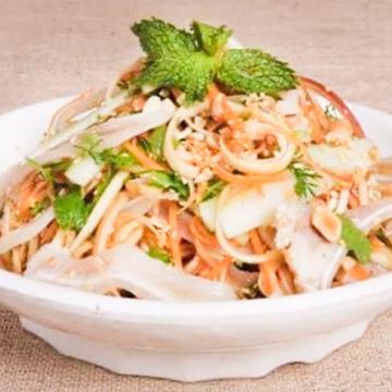 GI U D TAI HEO・豚耳のパパイヤサラダ