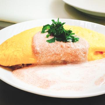 【menu】名古屋コーチンの卵を使った明太クリームソースのオムライス