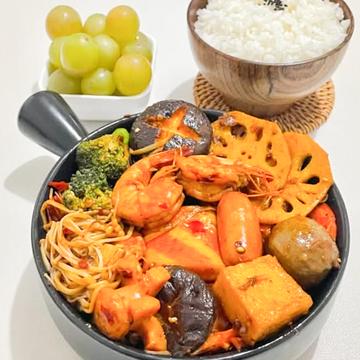 牛肉マーラー鍋 牛肉麻辣香ライス付()