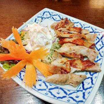 ガイヤンー タイ風焼き鳥