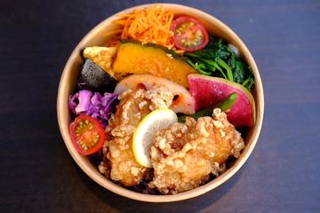 お母さんの唐揚げ弁当