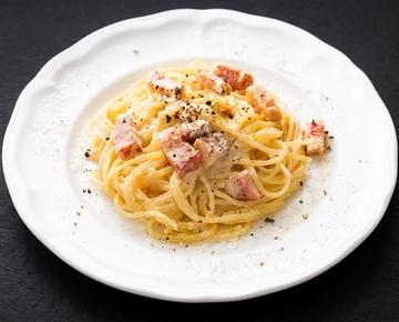 ベーコン香る濃厚カルボナーラRich ＆ Creamy Bacon Carbonara