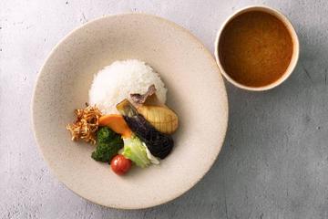 【セットでお得】8種の野菜カレー&ふつうのラッシーセット