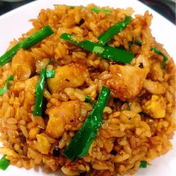 鶏肉とザーサイの麻辣チャーハン