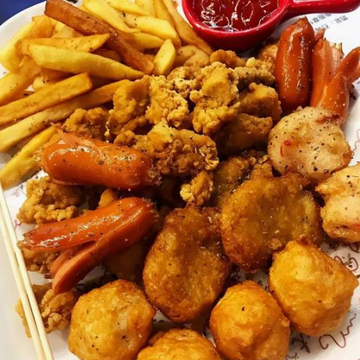 揚げ物セット・唐揚げ(4個)＆フライドポテト(200g)＆ 粗挽きソーセージ(5本)