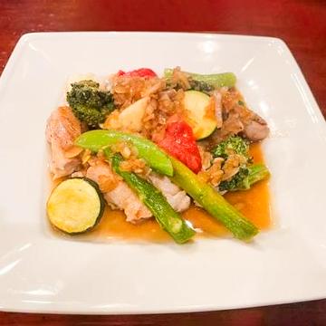 若鶏もものステーキオニオンソース
