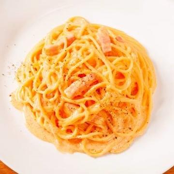 明太子入りのピンクカルボナーラ Pink Carbonara with Spicy Fish Roe