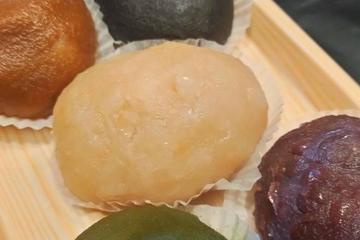 おばあちゃんの手握りおはぎ 【白あん】