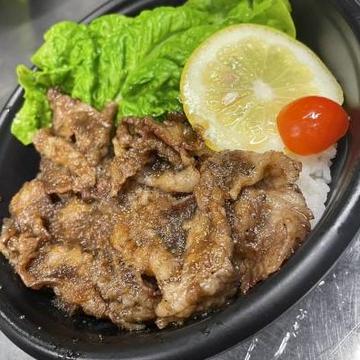 【人気No.2】和牛炭火焼きしゃぶカルビ丼 Domestic Beef Charcoal-Grilled Spare Rib Slice Rice Bowl