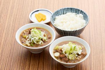 もつ煮込 2色弁当(みそ味とカレー味)
