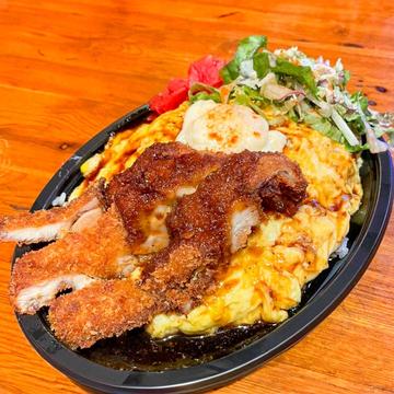 チキンカツ照りマヨオムライス