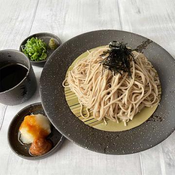 梅おろし蕎麦(冷)/soba noodles with grated plum
