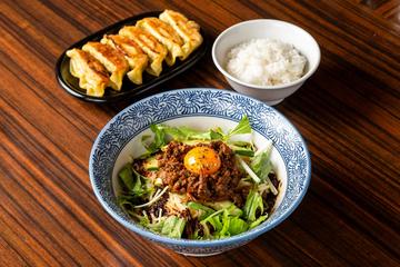 冷製坦々まぜそば ライス、背脂生姜餃子セット