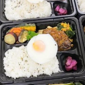 目玉焼きとおろしソースのハンバーグ単品