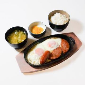 ソーセージエッグ定食