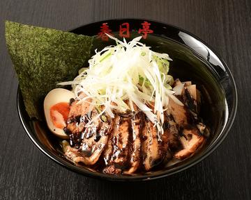 炙りとん黒油そば 中盛り Roast Pork Fillet Black Oil Soba (Large)