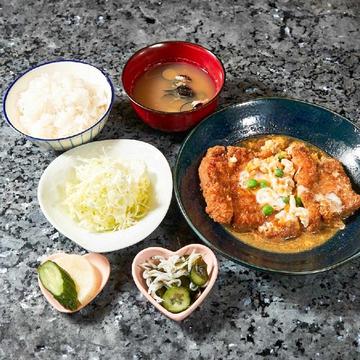 カツ煮定食