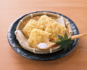 比叡生湯葉とモッツァレラチーズの天ぷら