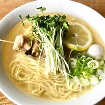 鶏そばしお大盛(やきとり1本)