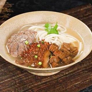 塩煮込み牛肉ヌードル(清牛肉粉)