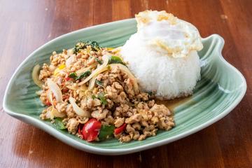 1.チキンのガパオライス GAPRAO GAI RICE