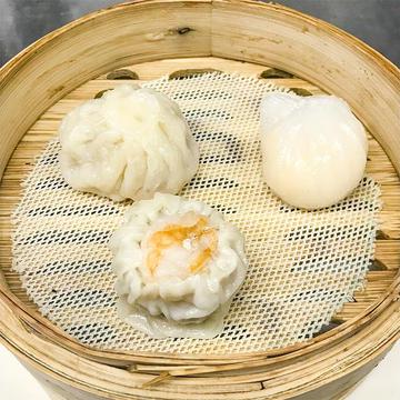 点心三種盛り合わせ(小籠包、エビ餃子、エビシューマイ)