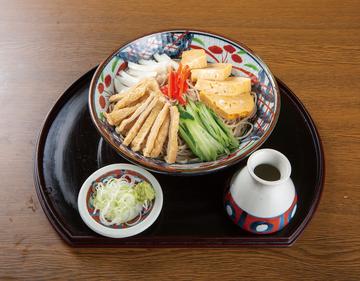 冷きつね蕎麦 Cold Soba with Fried Tofu