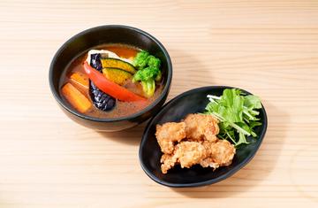 自家製チキン唐揚げのスープカレー