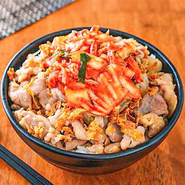 キムチガリバタ豚丼並(お肉200g) Garlic Butter Pork Rice Bowl with Kimchi (M, 200g Meat)