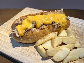 フィリーチーズステーキ PHILLY CHEESE STEAK [No sides included]