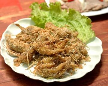 焼き鳥足塩味 Chan ga rang muoi ( Salt-roasted chicken feet)