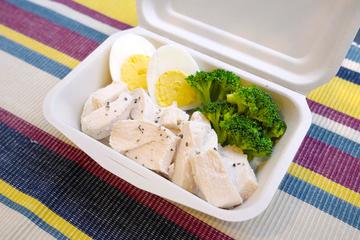 サラダチキンBOX