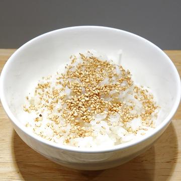 大盛白胡麻ごはん
