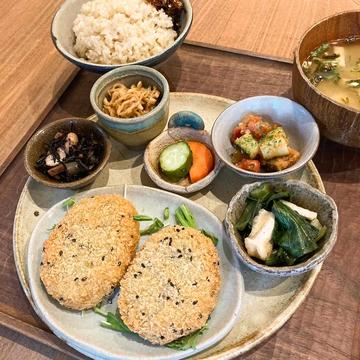 おさつコロッケ定食