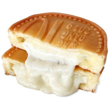 10円パン モッツアレラチーズ味