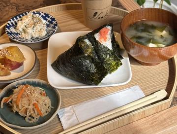 おにぎり定食2個入り(小鉢3種付き)