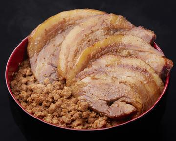 チャーシュー丼 大盛(チャーシュー4枚,そぼろ50g, ご飯300g)