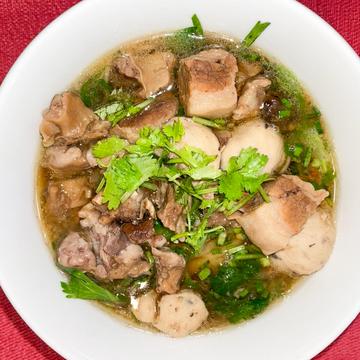 豚肉煮込みラーメン