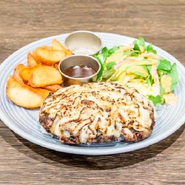 モッツアレラ直火焼きハンバーグステーキプレート