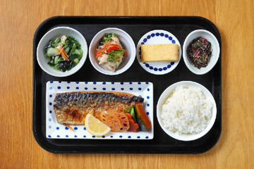 サバ塩焼き